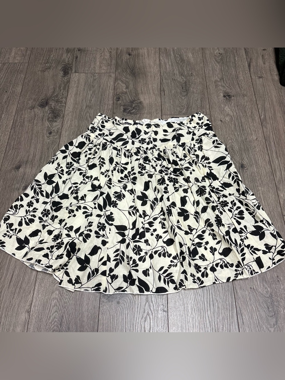 Floral flowy boho mini skirt studio